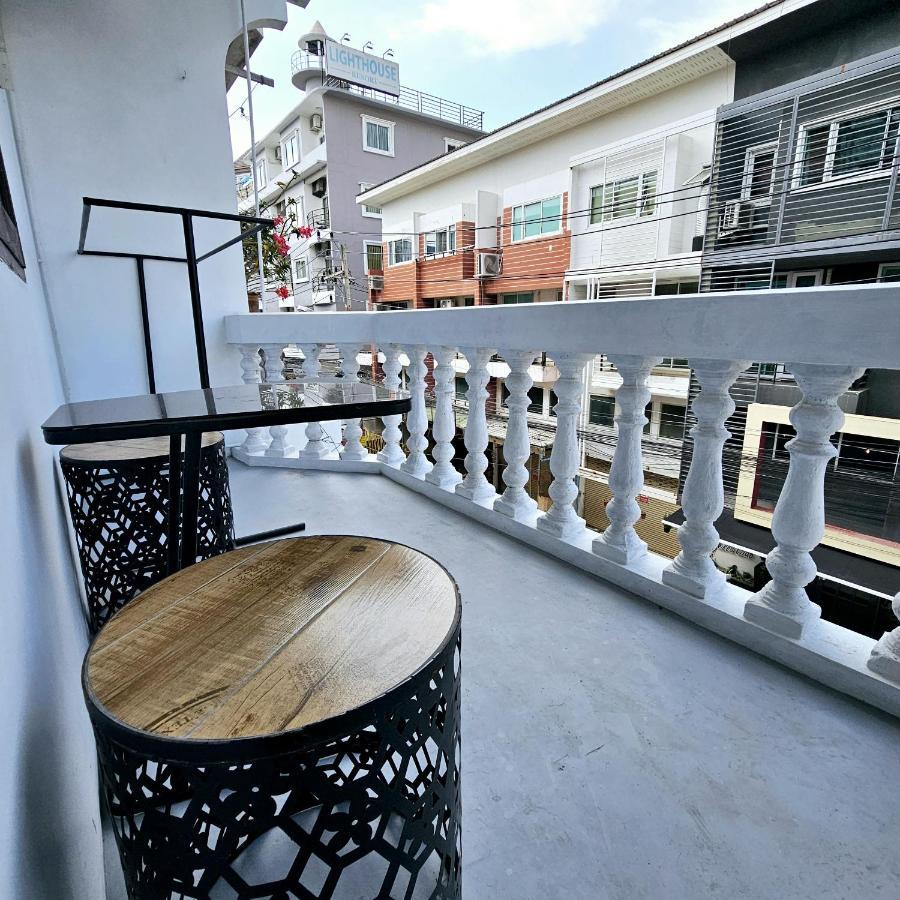 Kaneang Apartment-กันเองอพาร์ทเมนท์ Pantai Jomtien Bagian luar foto